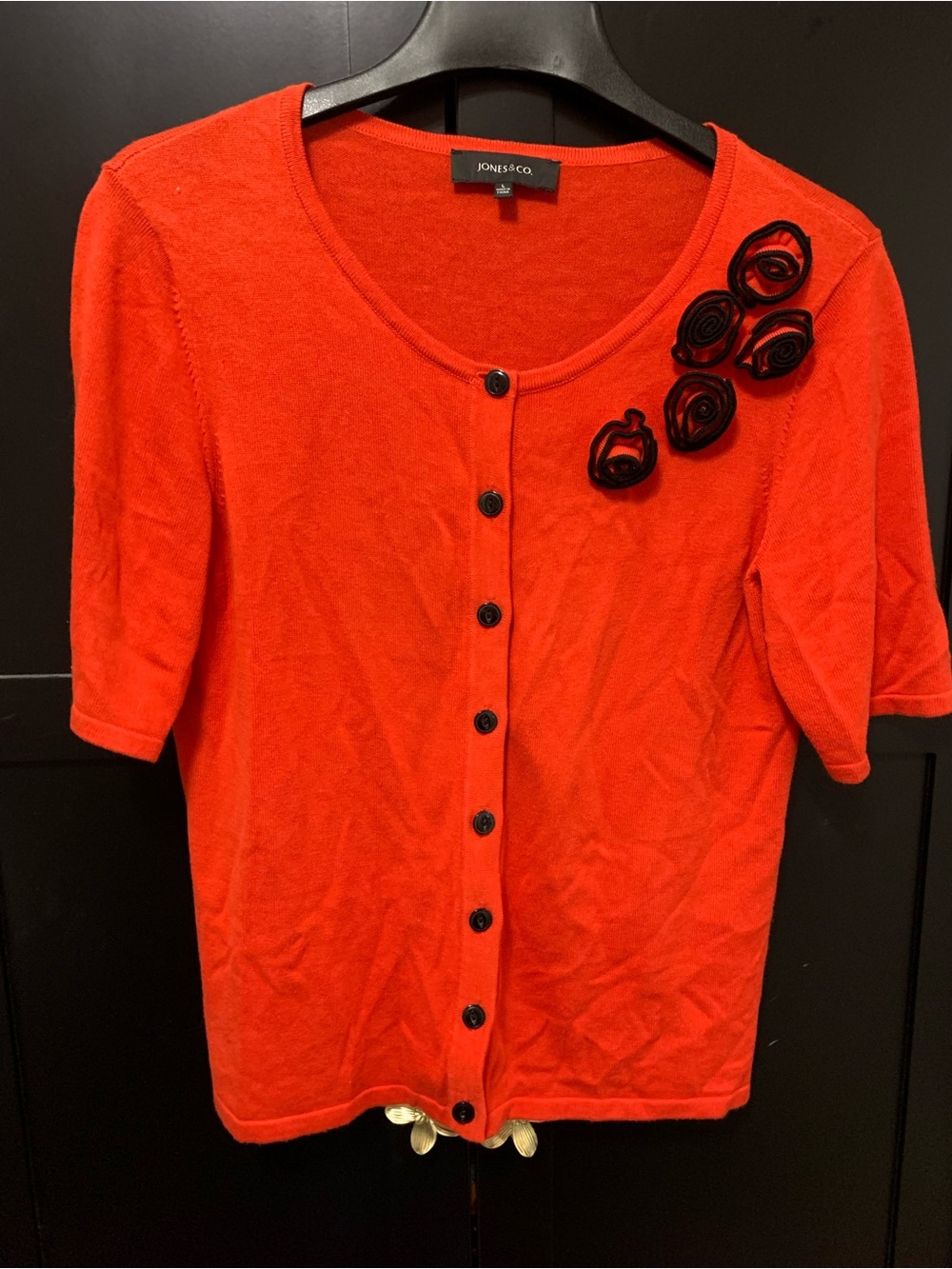 Jones & Co Red Short-Sleeve Button Cardigan Rosette feminine